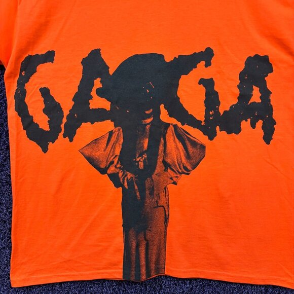 Lady Gaga Orange Pose T-shirt size extra large - Picture 2 of 4